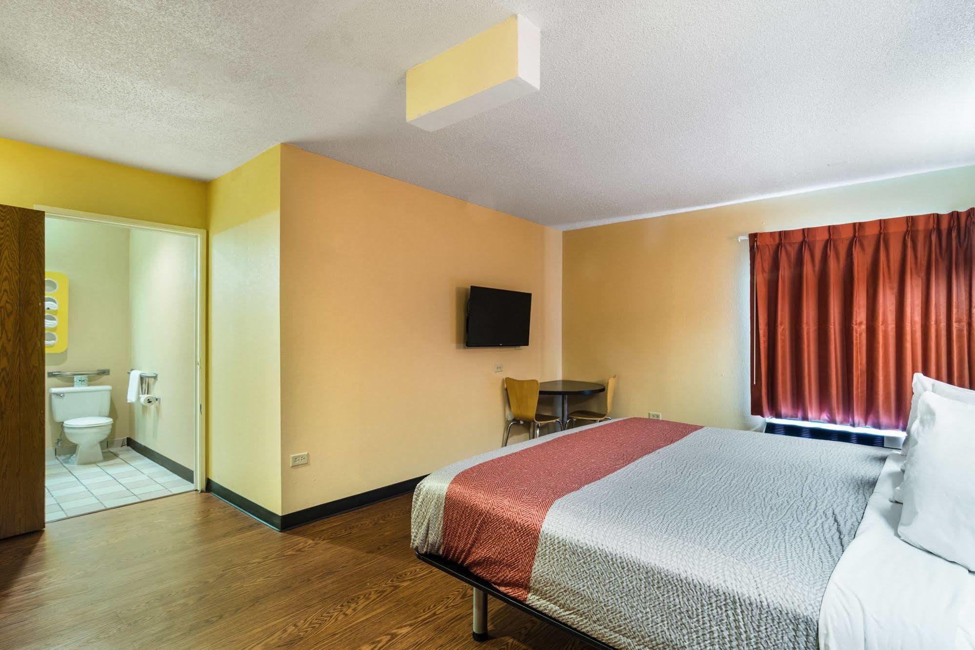 Motel 6-Libertyville, Il Ngoại thất bức ảnh