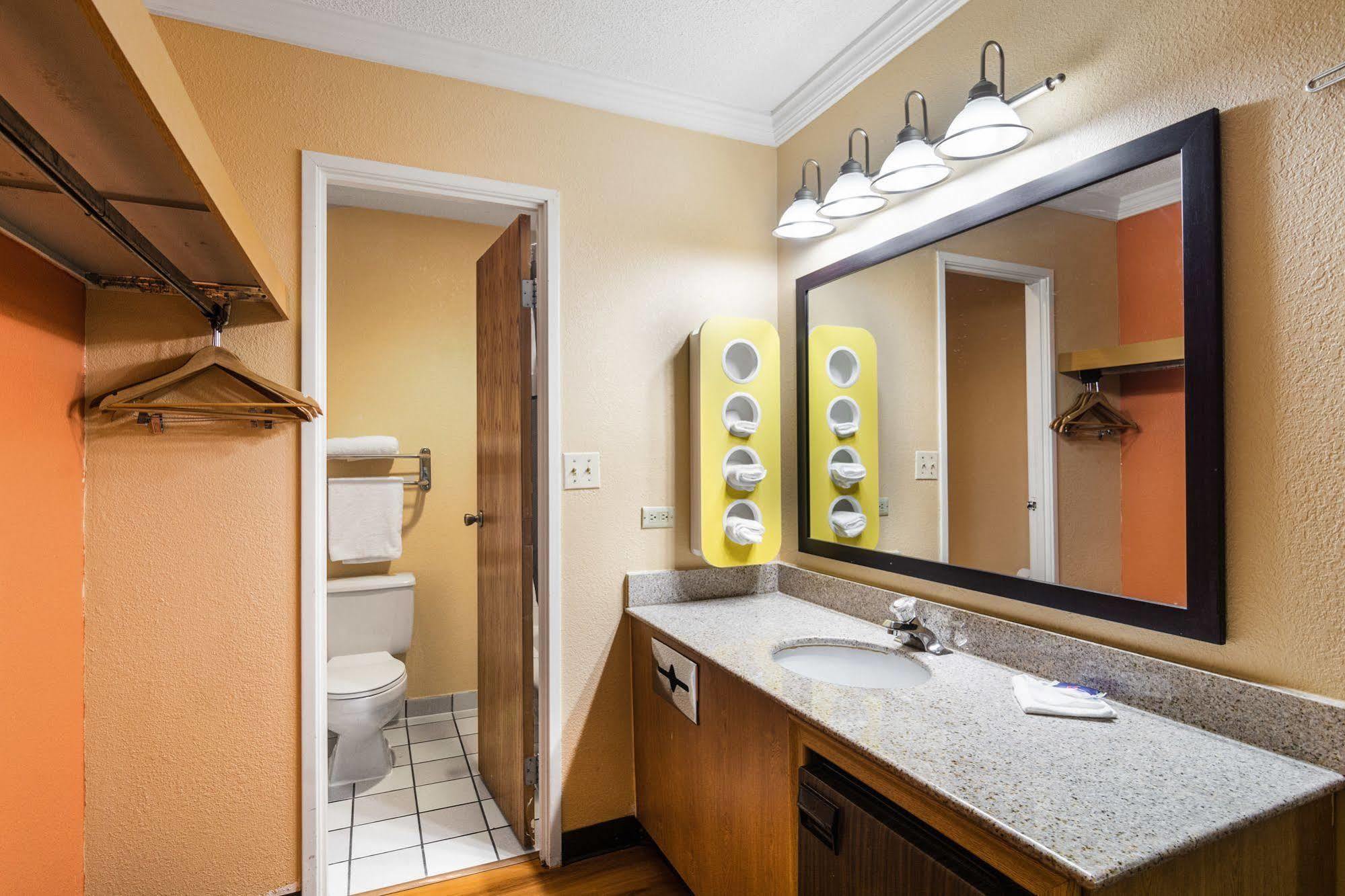 Motel 6-Libertyville, Il Ngoại thất bức ảnh