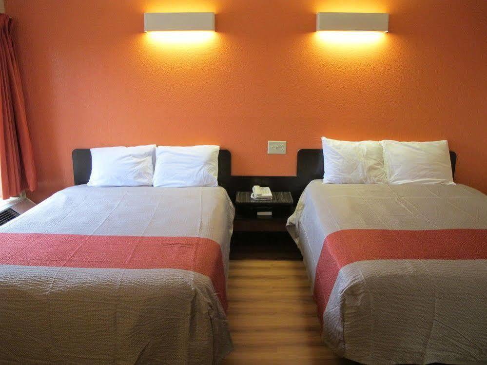 Motel 6-Libertyville, Il Ngoại thất bức ảnh