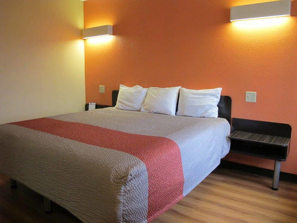 Motel 6-Libertyville, Il Ngoại thất bức ảnh